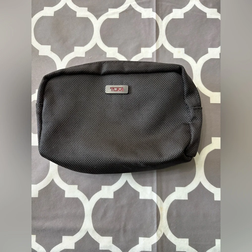 TUMI Delta Airlines Alpha Mini Case Amenity Pouch